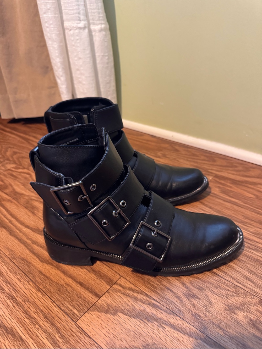 Blondo Black Triple-Buckle Leather Bootie - Picture 4 of 6